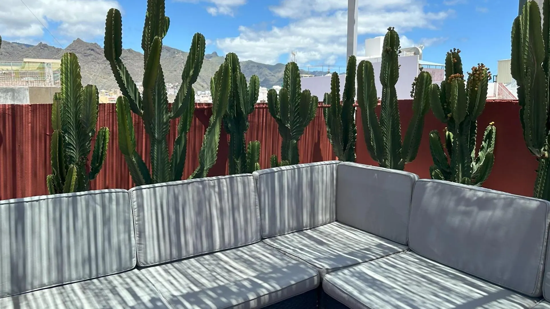 Santa Cruz Luxury Low-Cost Apartment With Terrace & Views Santa Cruz de Tenerife